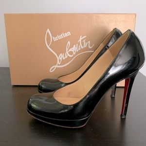 black patent leather, 4.75” stiletto heel, 0.5” platform, & almond toe